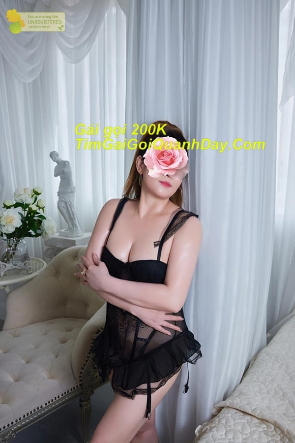 Gái gọi huyện Vụ Bản xinh tươi, quyến rũ chiều khách